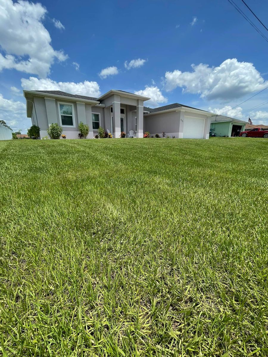 Lawn Maintenance for Lawn Caring Guys in Cape Coral, FL