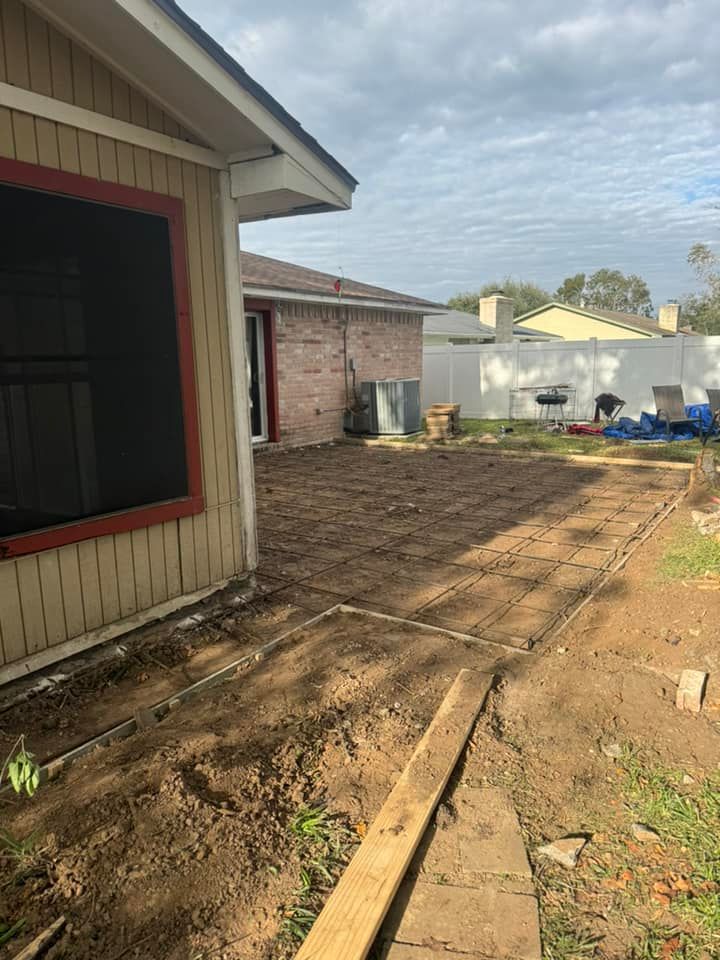 Patios for Alvarez Concrete in Santa Fe, TX