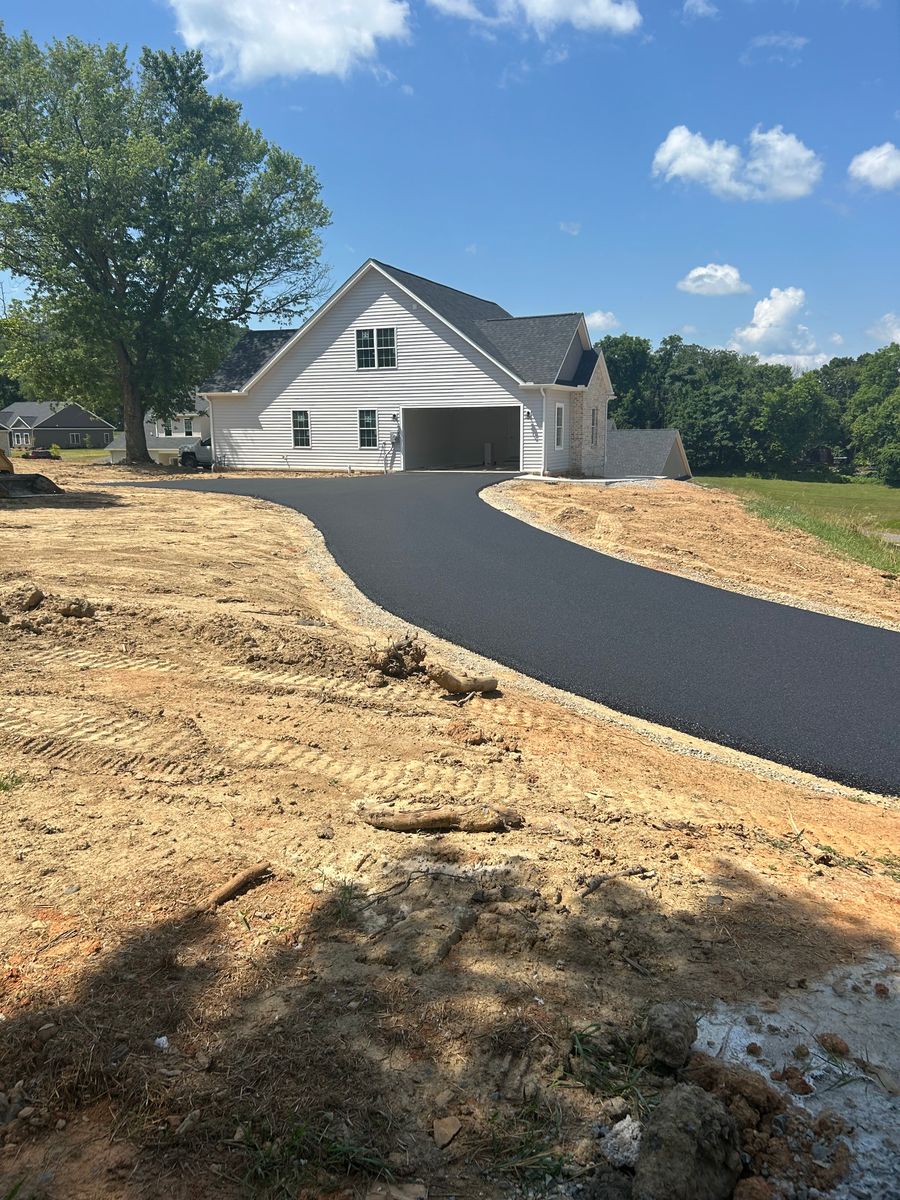 Asphalt Driveways for James R Carter Paving in Roanoke, VA