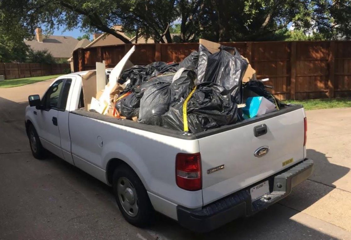 Trash, Furniture & Debris Removal for Chile Can LLC  in Pasco County , Fl