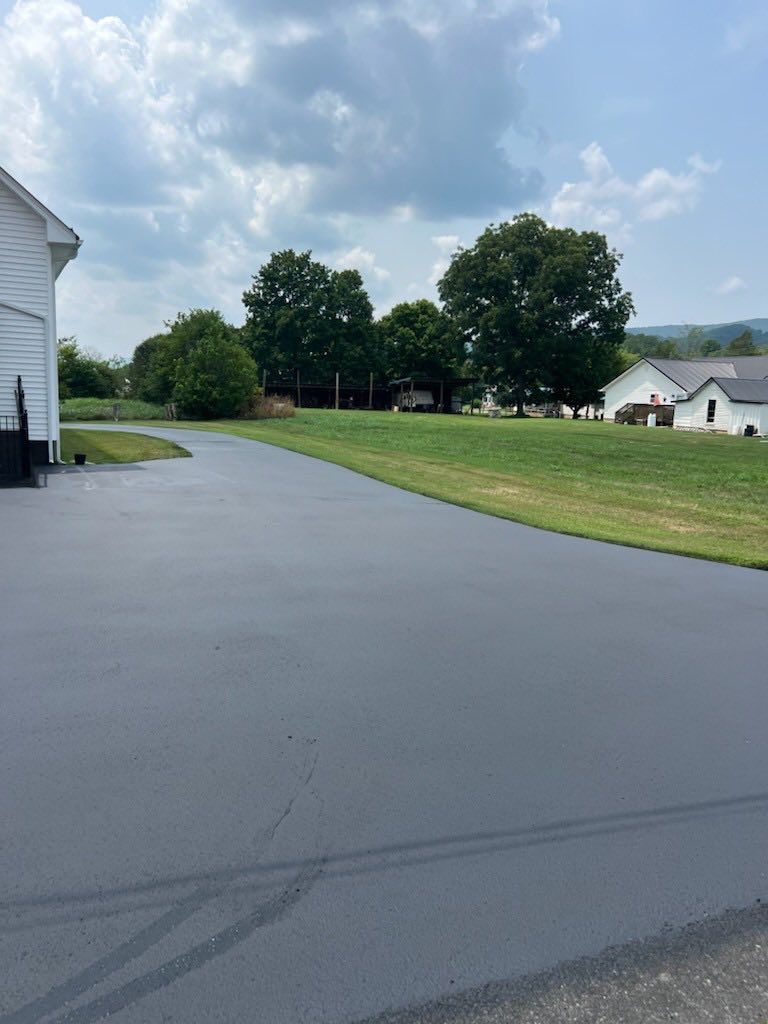 Roadway Paving for Asphalt Animals in Sevierville, TN