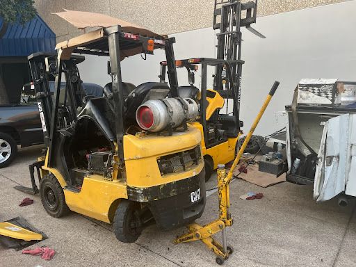 Forklift Repairs for Break’n Chainz Forklift Repair in Dallas, TX