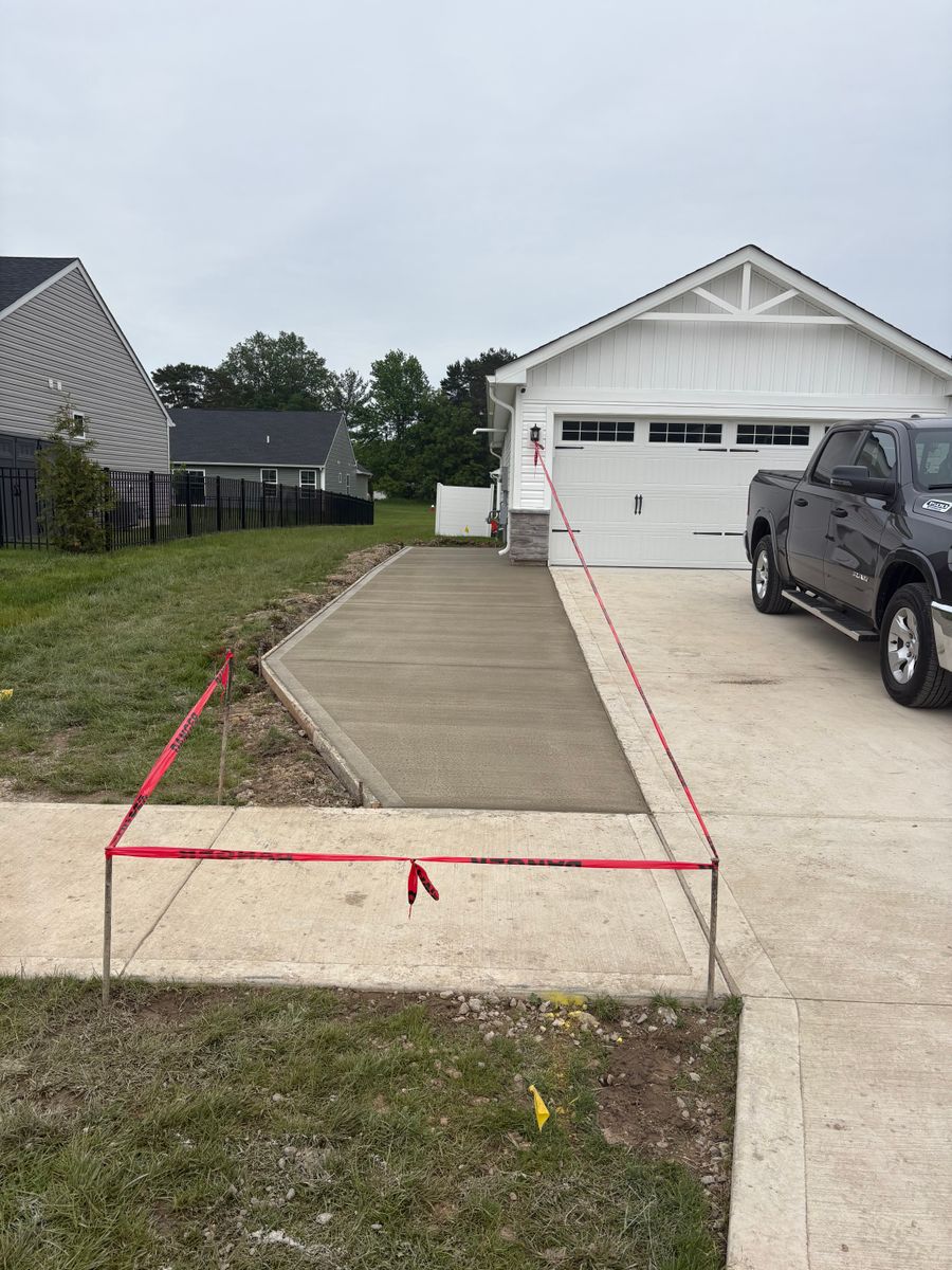 Sidewalk Installation for Concrete Pros, LLC in Lorain, OH