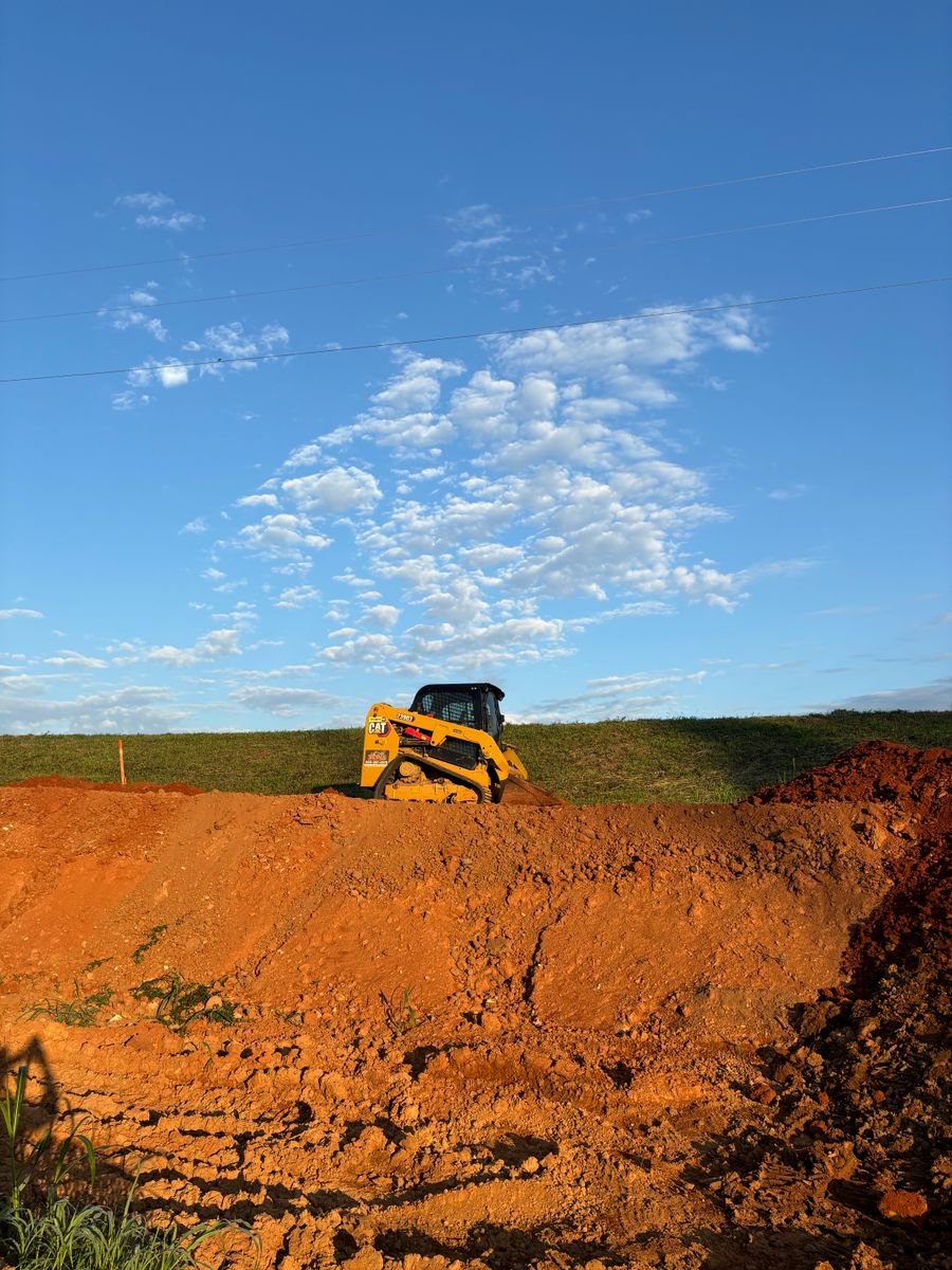 Excavation for Three Rivers Dirt Works LLC in Knoxville, TN