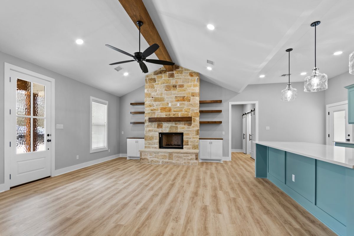 Flooring for Easterling Homes in College Station, TX
