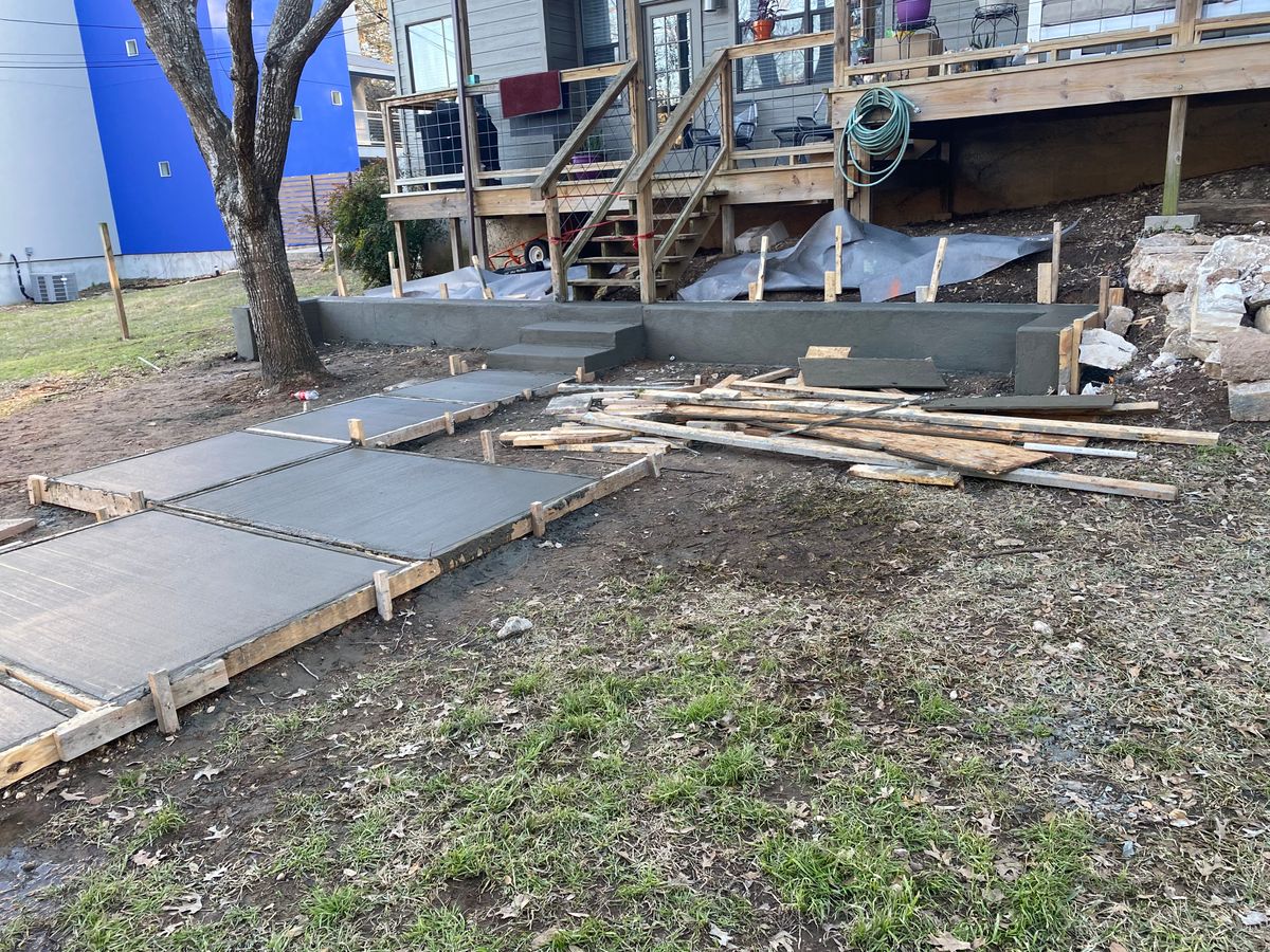 Concrete for Leo's Concrete Crew in Elgin, TX