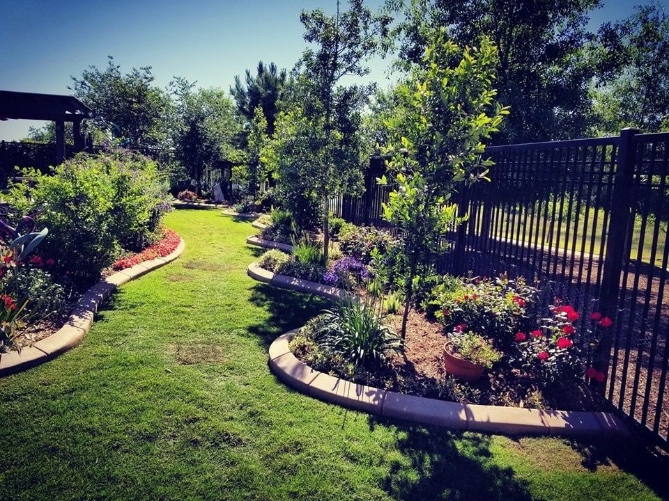 Landscaping for Texas Curb N Borders in Houston, TX