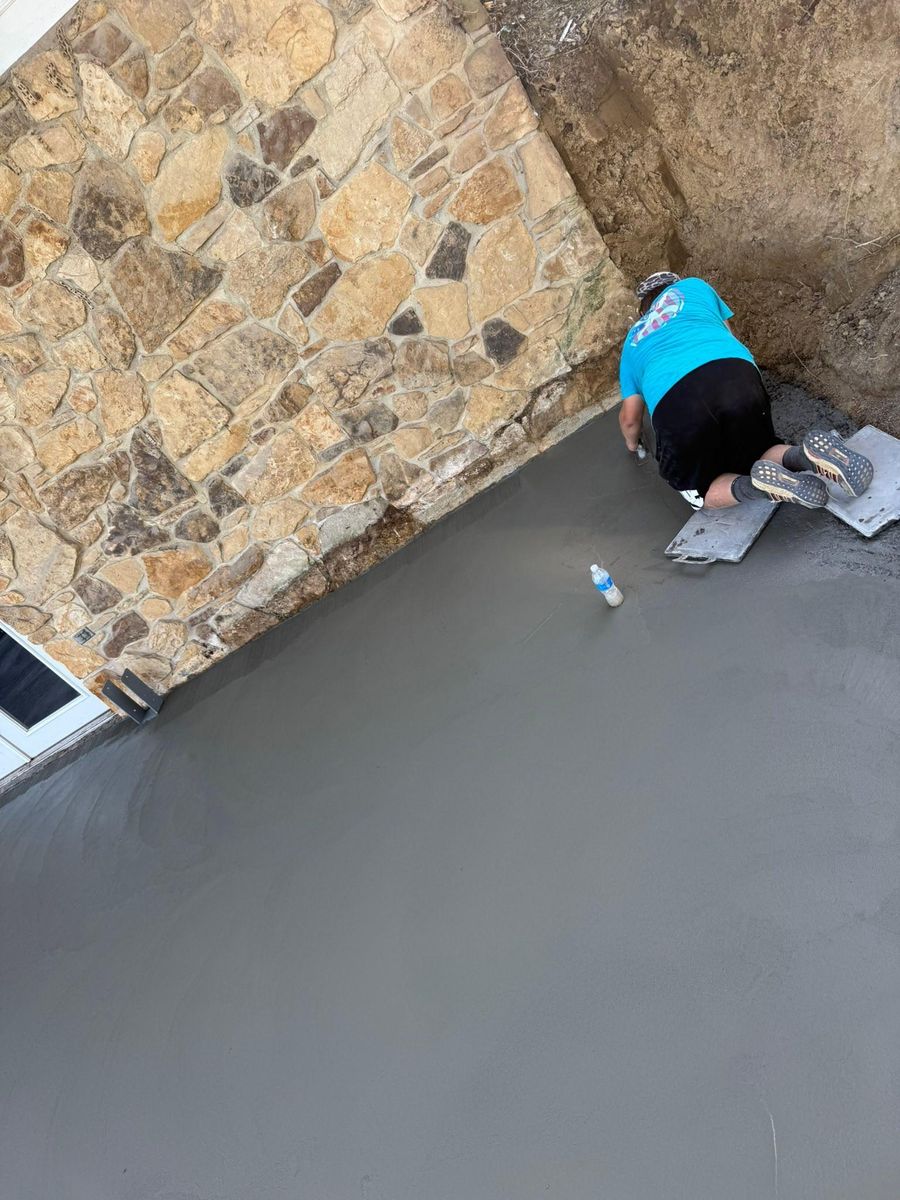 Driveways & Sidewalks for Whitfield Concrete Construction in Solsberry, IN