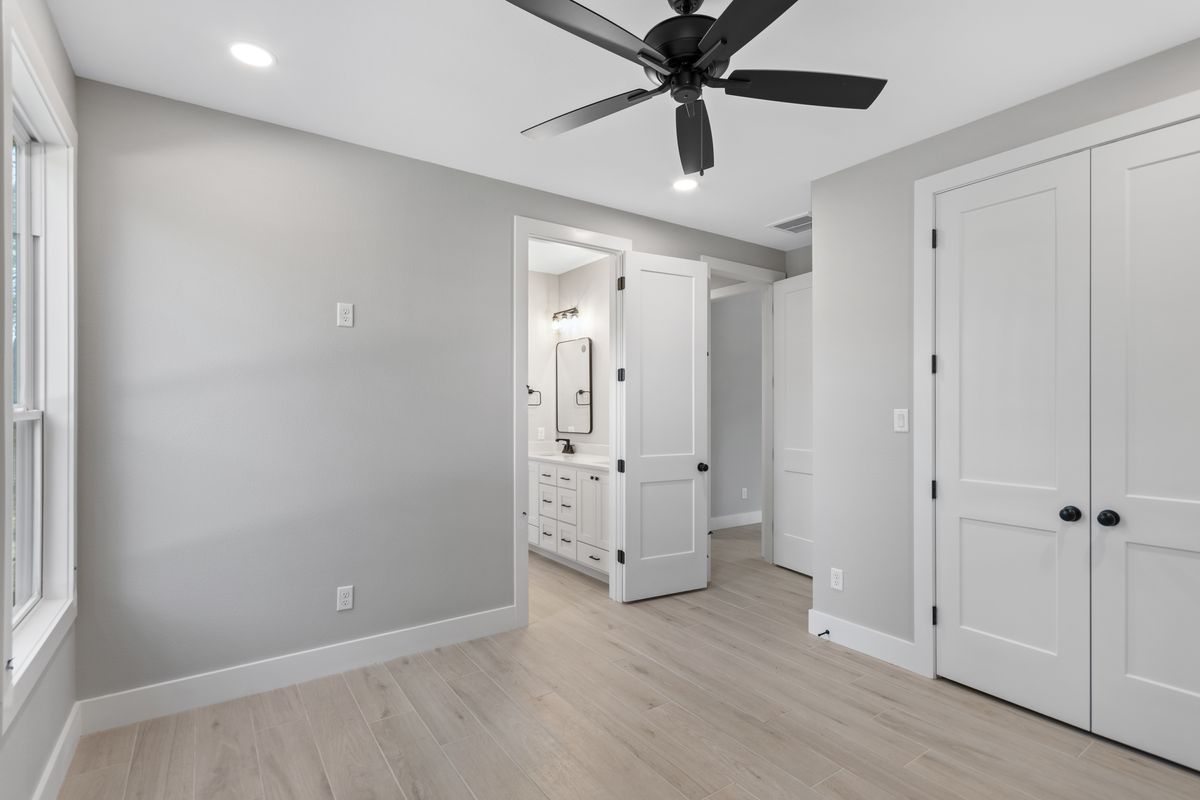 Flooring for Easterling Homes in College Station, TX