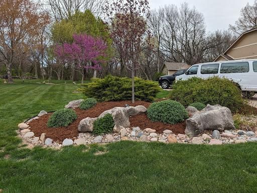 Seasonal Cleanups for Gavin's Lawn Maintenance in Derby, KS