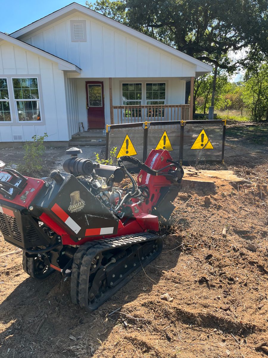 Tree Stump Grinding for Oakley’s Stump ‘N Grind in Leander, TX