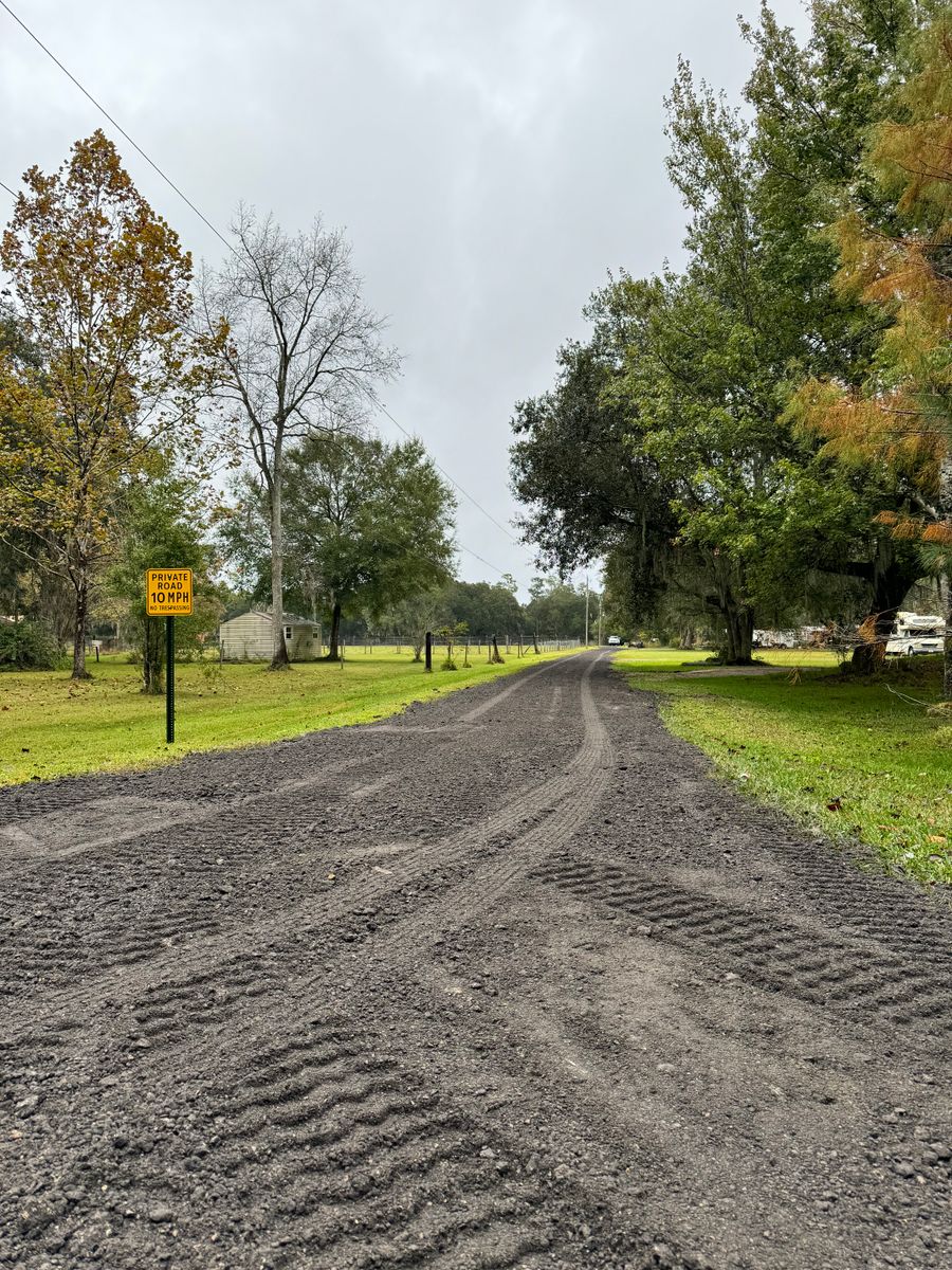 Gravel Driveways & Parking Lots for AL Dirtworks LLC in St. Augustine, FL