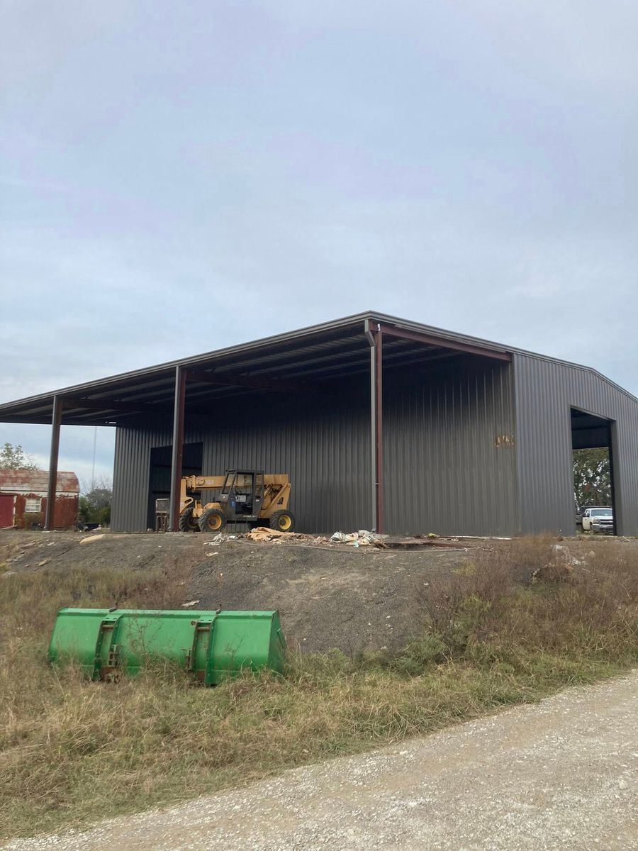 Barndos for Integrity Construction & Erecting in Muskogee, OK