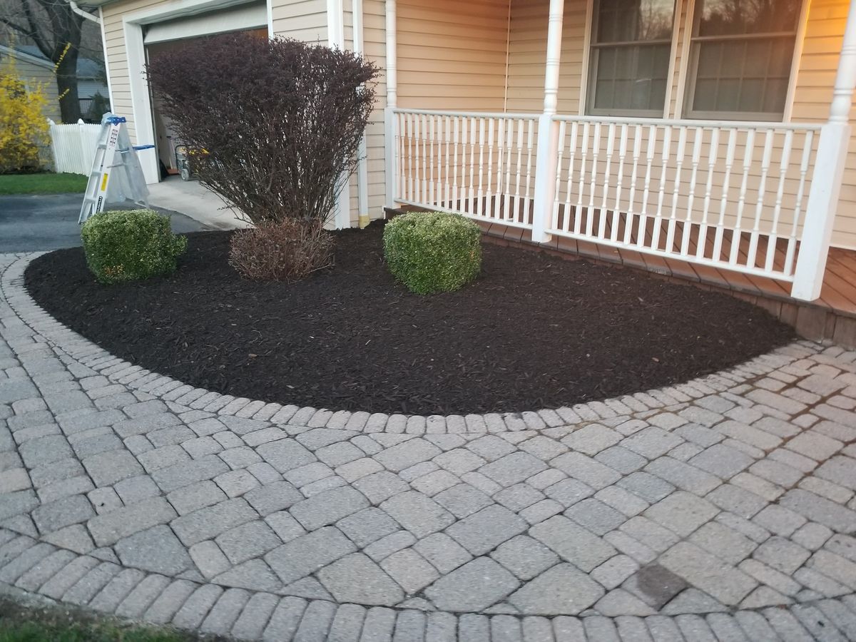 Mulch Installation for IPL Landscaping LLC in Newton, NJ