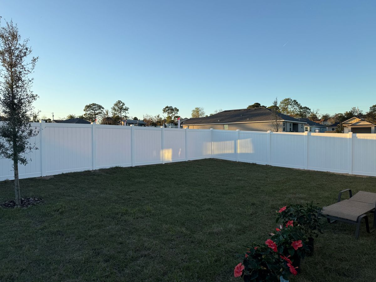 Vinyl Fence Installation for Smith & Sons Fence Company in Riverview, FL