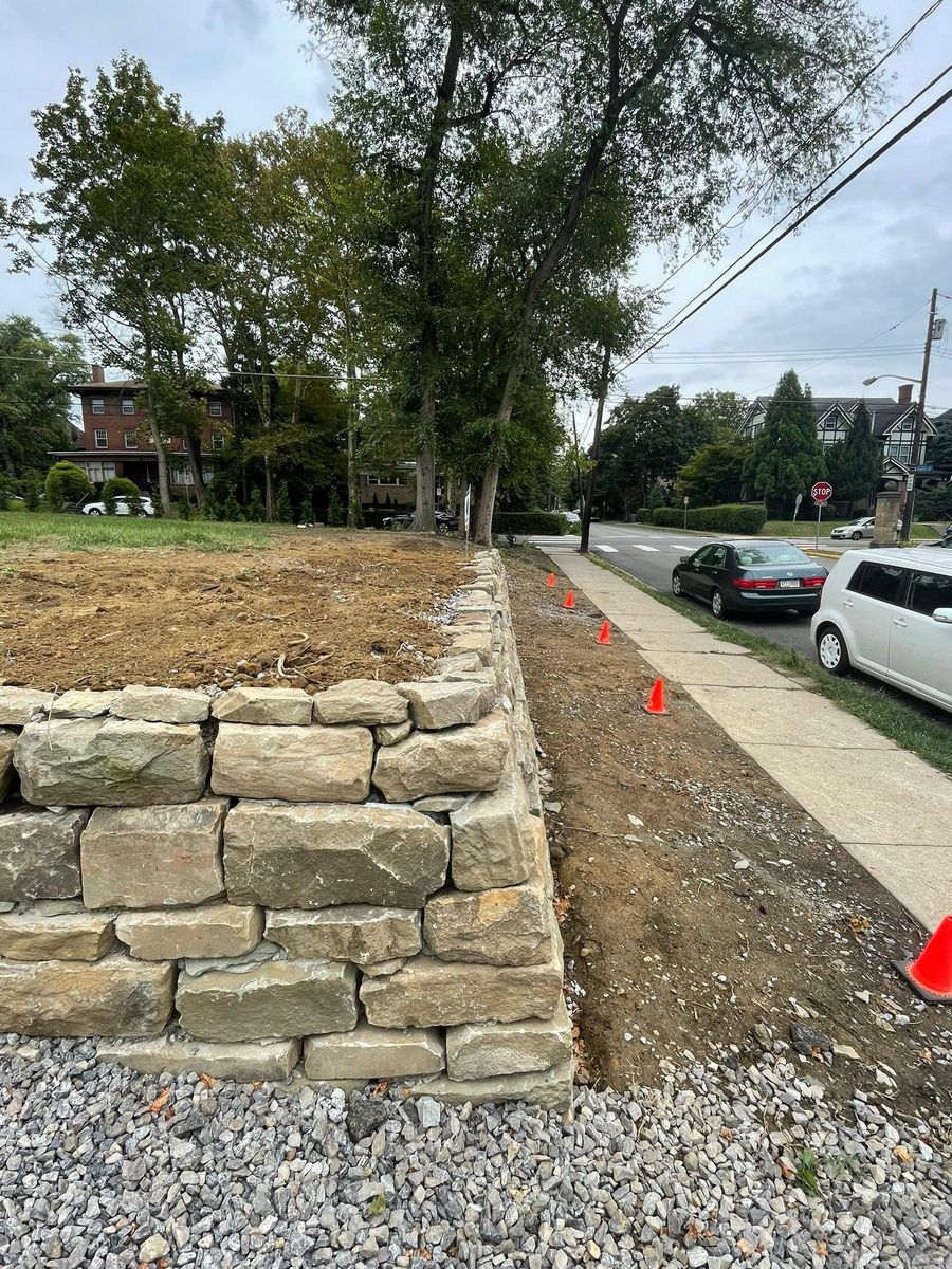 Retaining Wall Construction for STS Custom Concrete in Butler County, PA