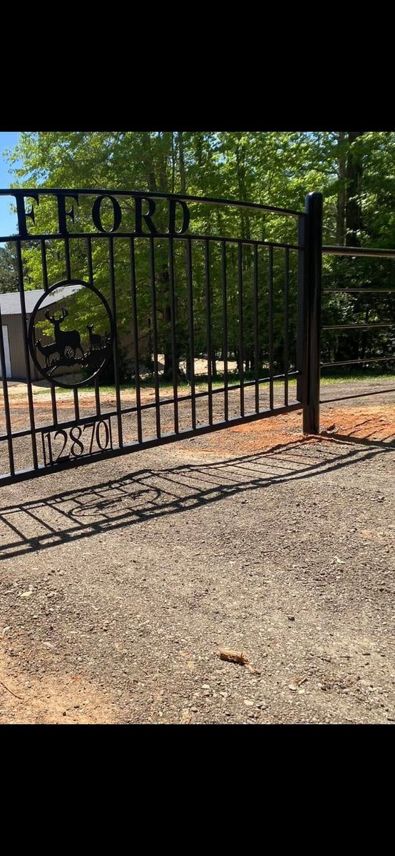 Gate Installation and Repair for Aguilar Fencing and Gates LLC in Longview, Texas