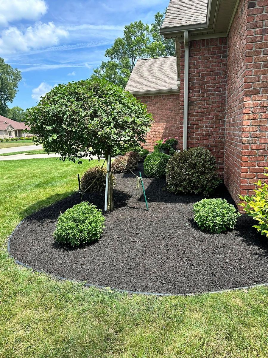 Shrub Trimming for Sargent's Lawn and Property Maintenance LLC in Lambertville, MI
