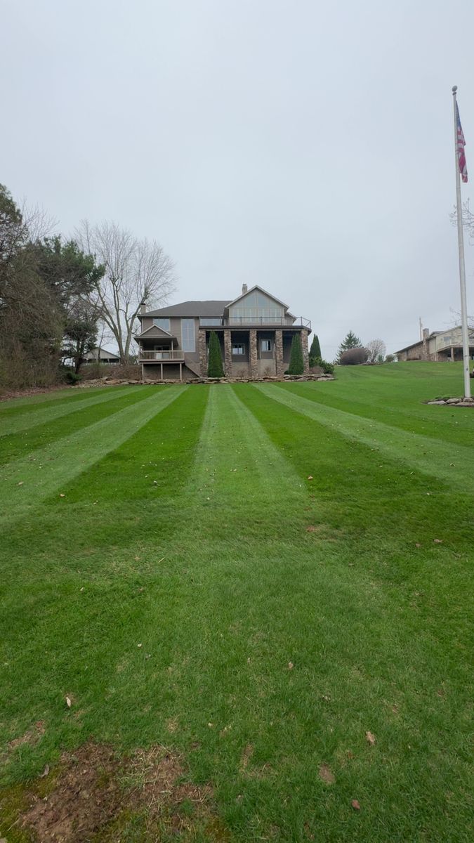 Mowing for Buckeye Lawns & Landscaping LLC in Millersburg, OH