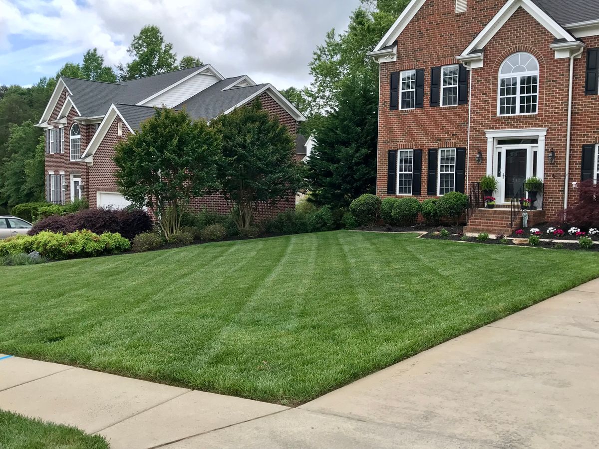 Residential Full Service Maintenance for Malboeuf Landscaping, Inc in Kernersville, NC