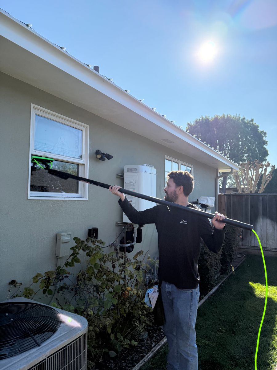 Residential Window Cleaning for GGG Home Services in San Jose, CA