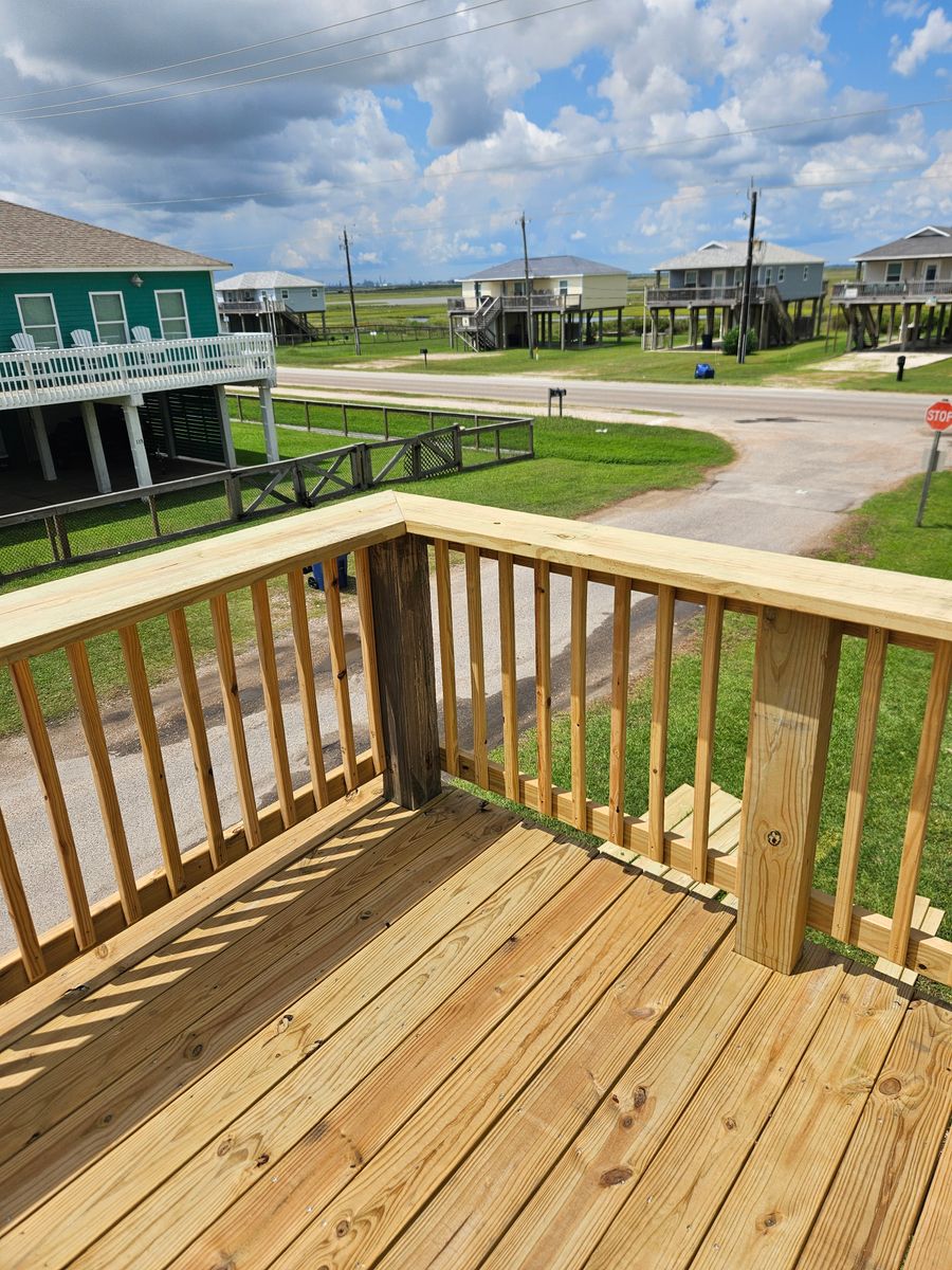 Deck and Patio Construction for Summers Construction in 77541, TX