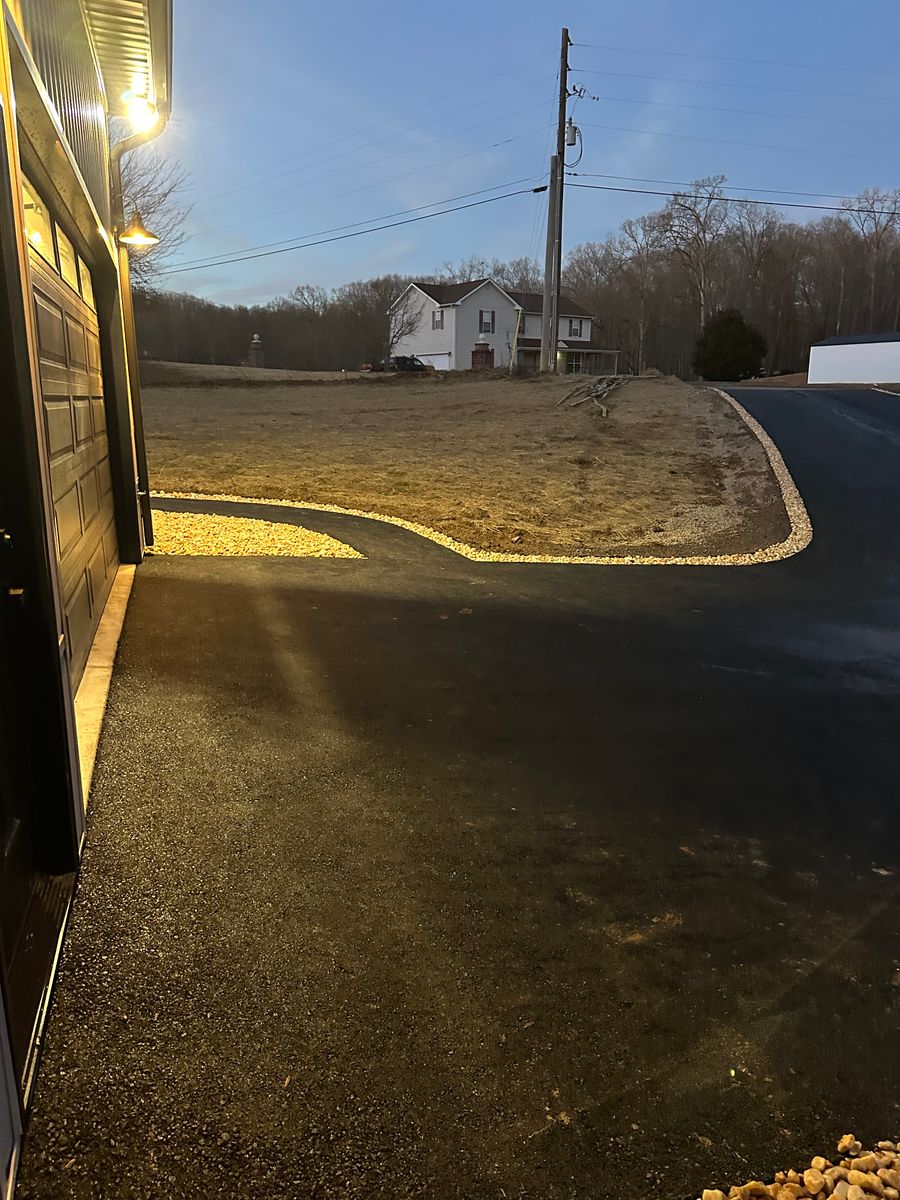 Asphalt Paving for Metzler Paving and Sealcoating LLC in Jacksboro, TN