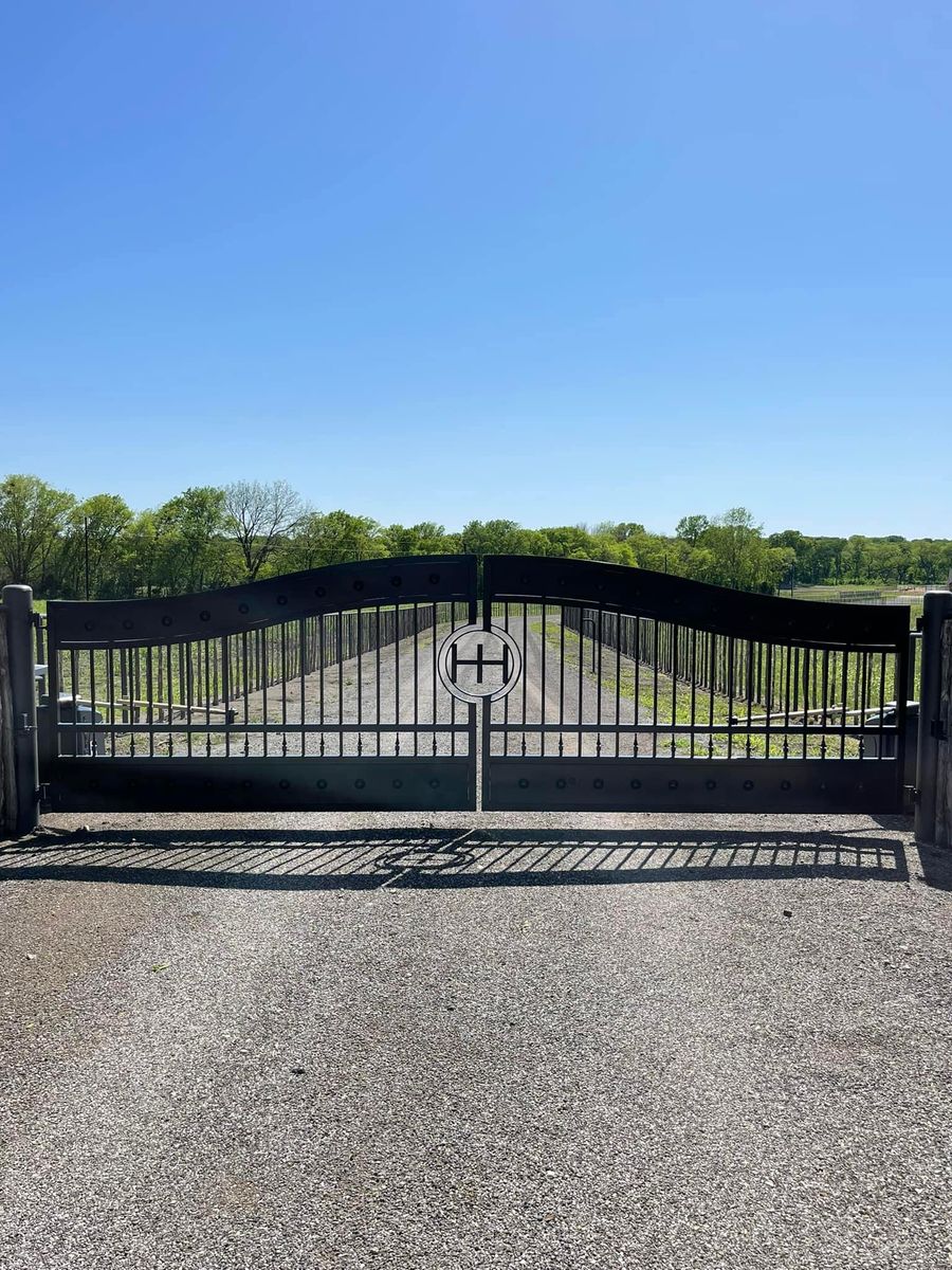 Gate Installation and Repair for Faith Fence and Fabrication Inc. in Gunter, TX