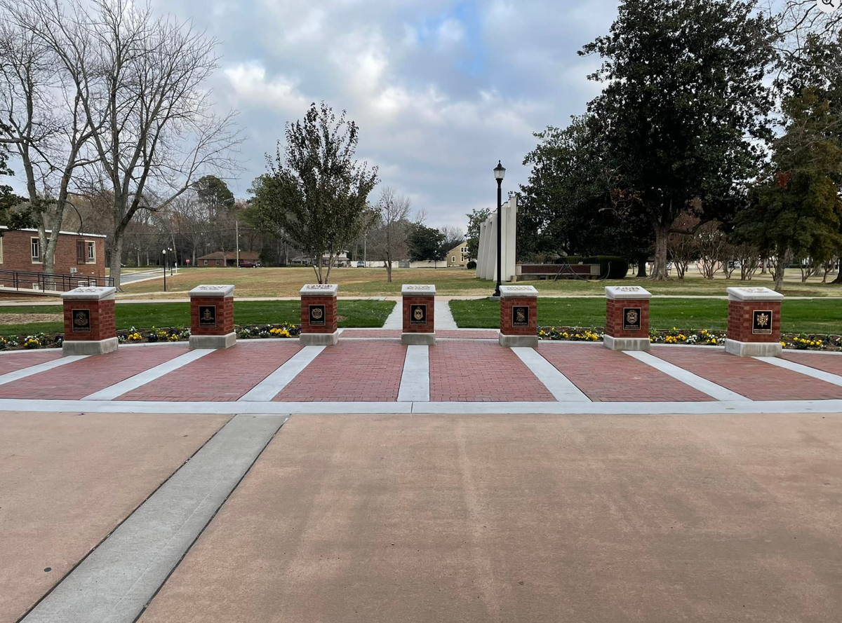 Landscape Installation for Bailey’s Lawn Care & Dirt Service in Murray, KY