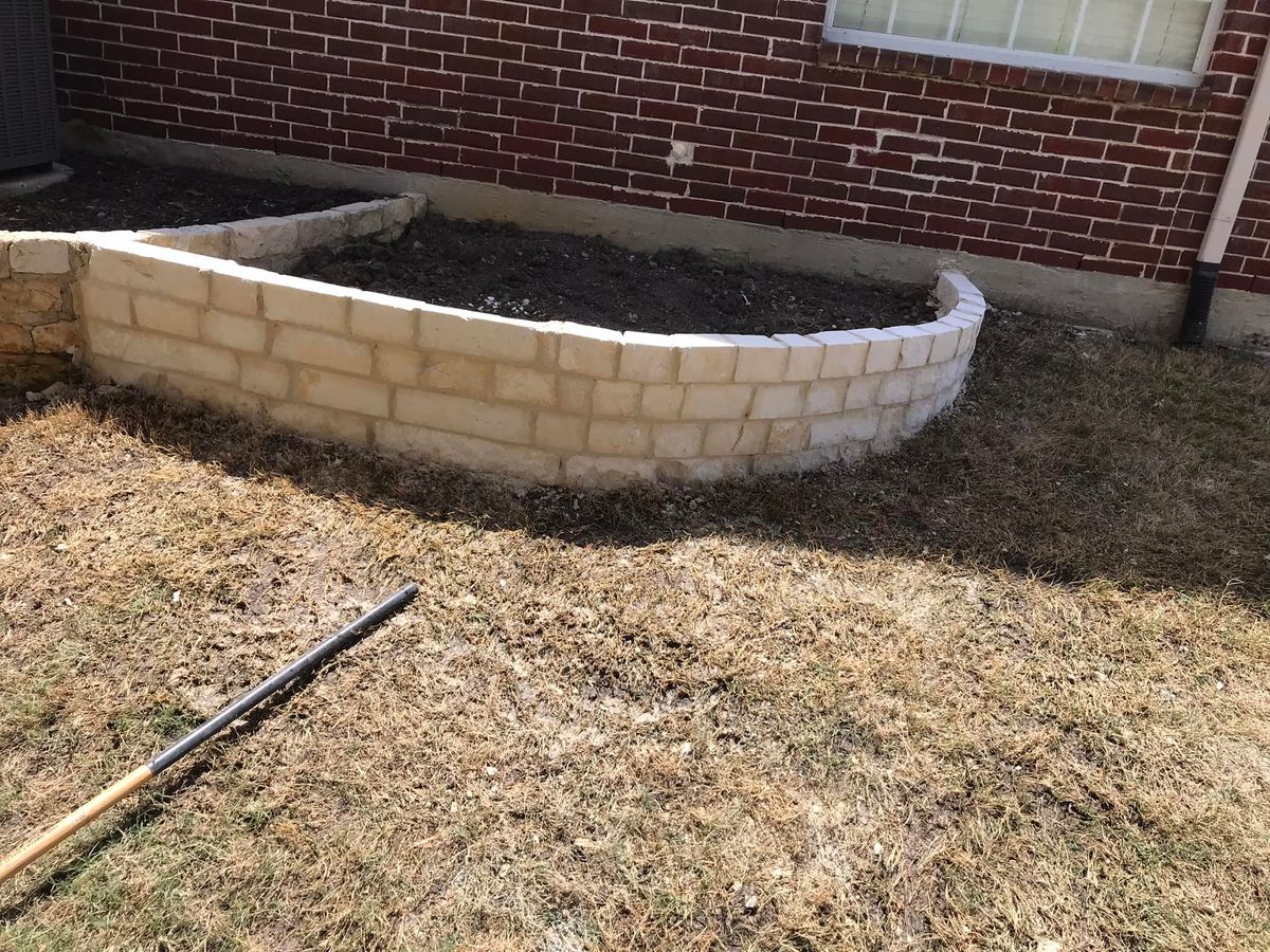 Retaining Wall Construction for Davalos Masonry in Mesquite, TX