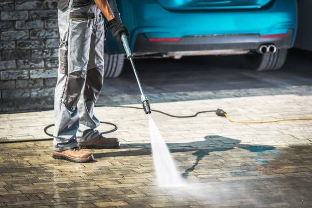 Power Washing for Greenlee & Family Landscaping Services in Peoria, IL