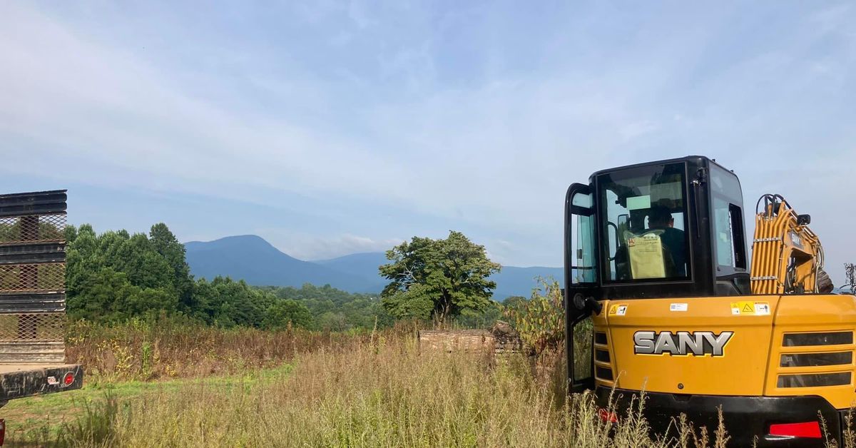 Landscaping for 9999 Building and Renovation LLC in Warrenton, VA