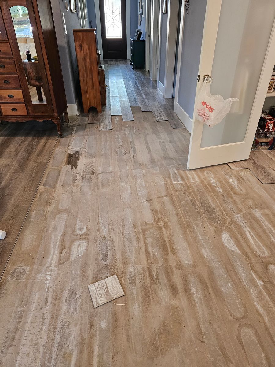 Flooring for Hockley Frame and Siding LLC in Hockley, TX