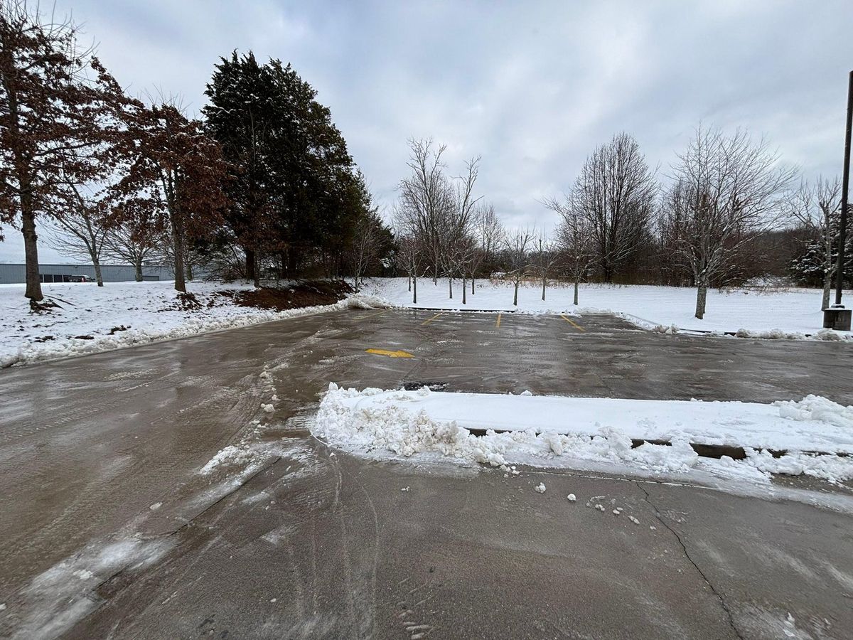 Snow Plowing and Salting for Three Rivers Dirt Works LLC in Knoxville, TN