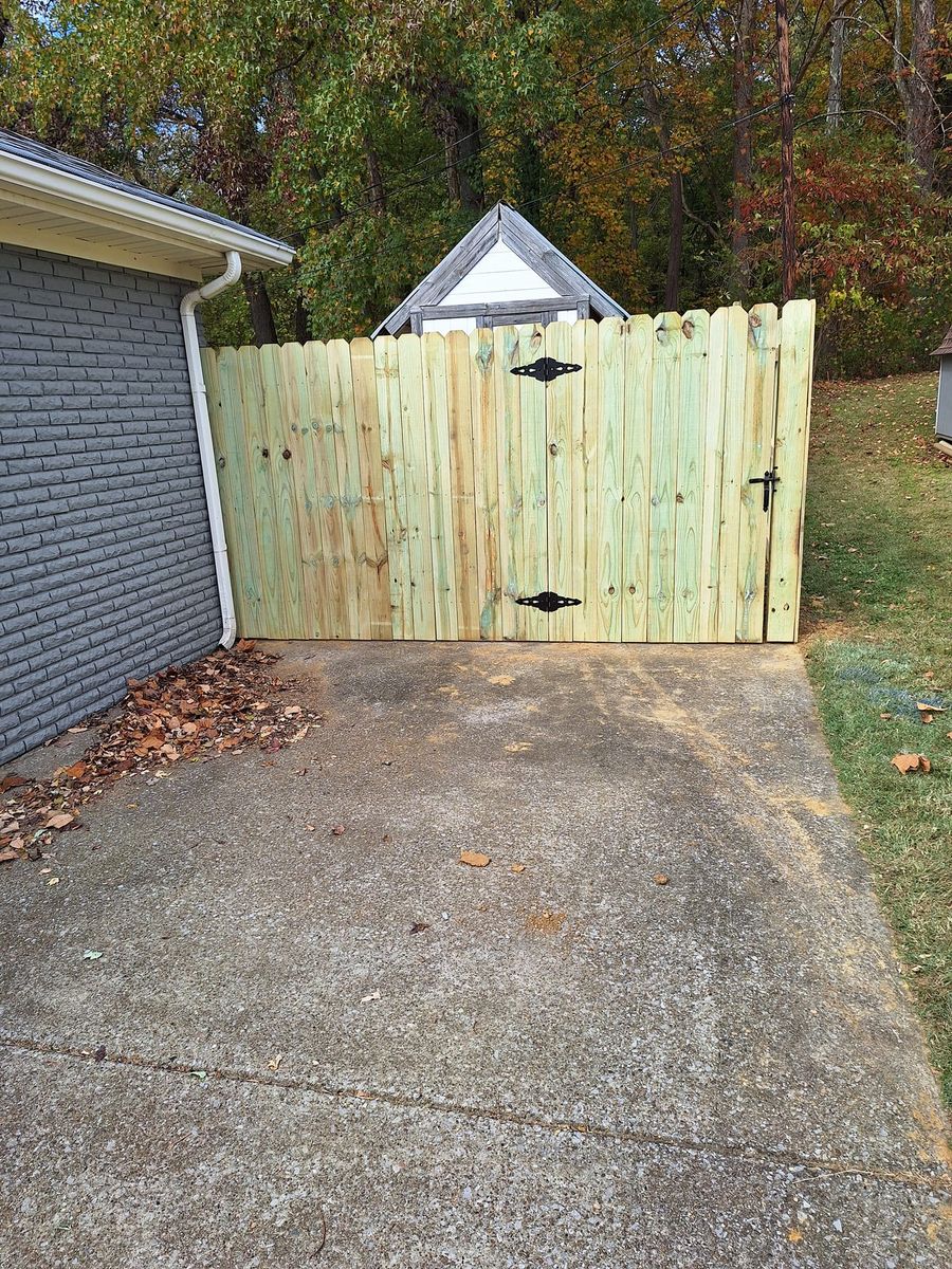 Gate Installation and Repair for Apex Fence in Henderson, KY