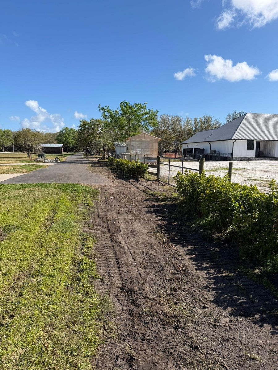 Gravel Driveways & Parking Lots for AL Dirtworks LLC in St. Augustine, FL