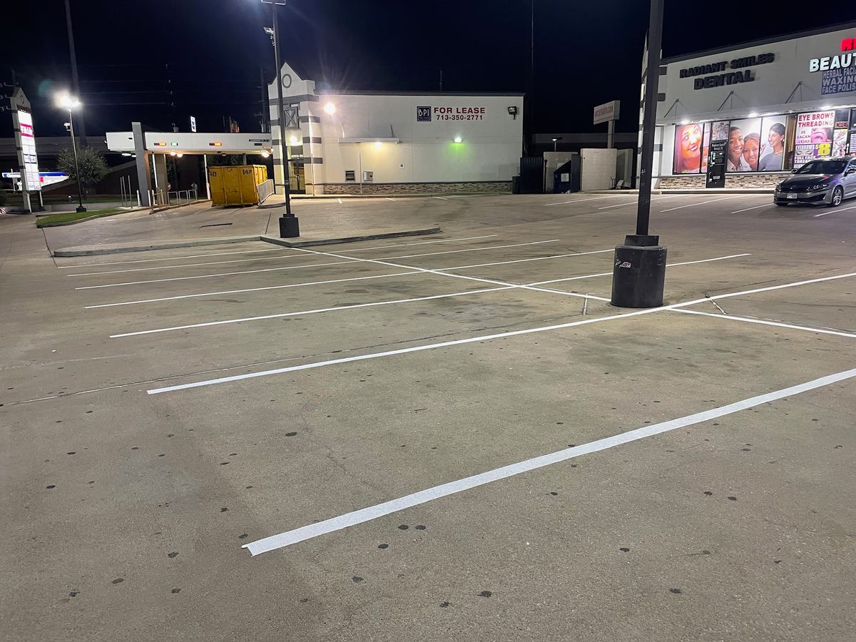 Parking Lot Re-Striping for Power Pressure Wash in Houston, TX