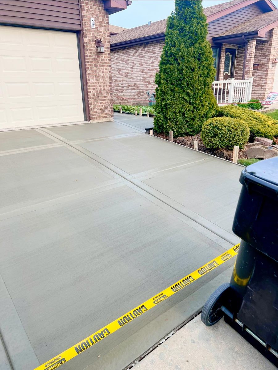 Patio Design & Installation for Luna Dynasty Concrete in Chicago, IL