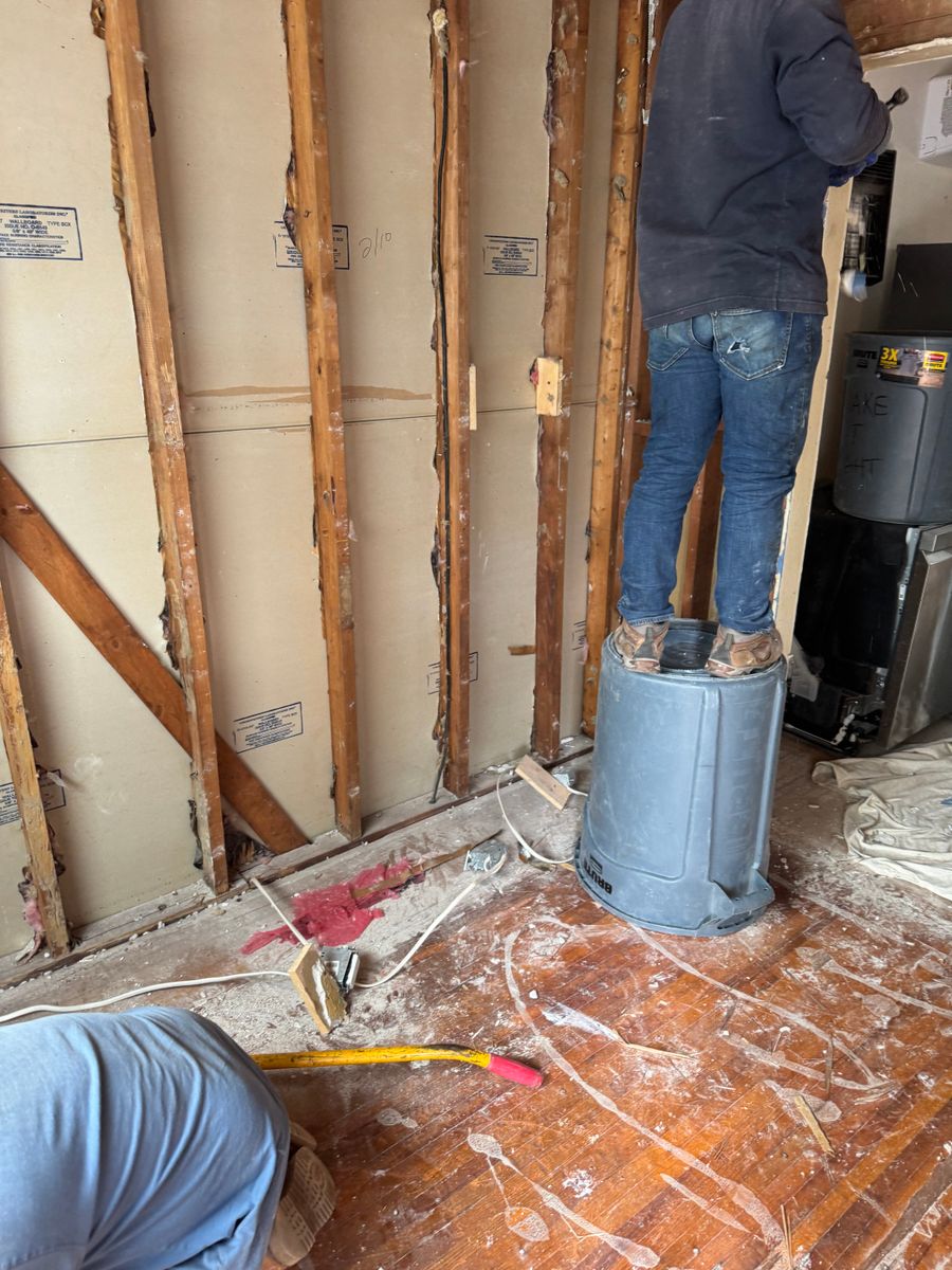 Carpentry for Make It Right Contracting in East Hampton, NY