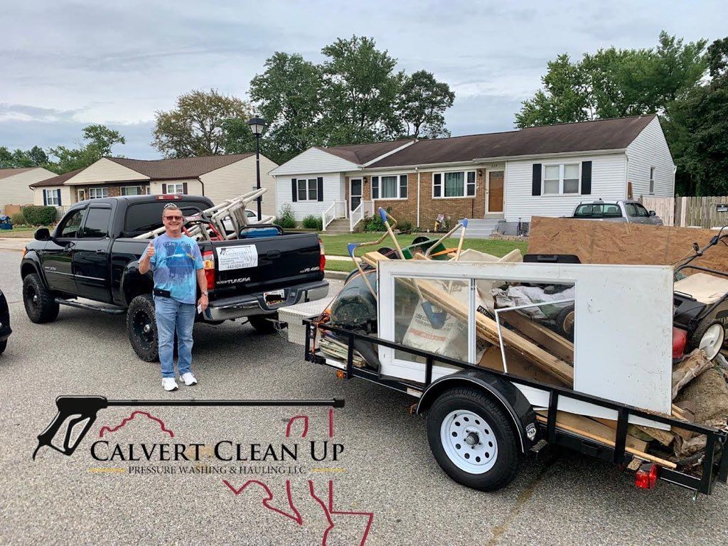 Hauling and Junk Removal for Calvert Clean Up, Pressure Washing & Hauling LLC in Pasadena, MD