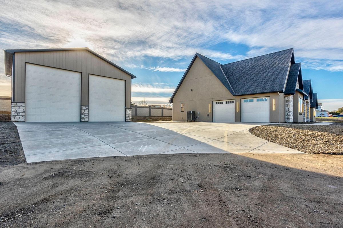 Custom Home Construction for Genuine Homes LLC in Franklin County, WA