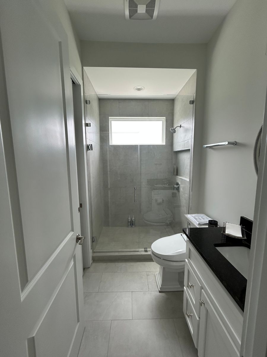 Framed & Frameless Shower Enclosures for Colonial Glass and Hardware in Wilmington,  NC