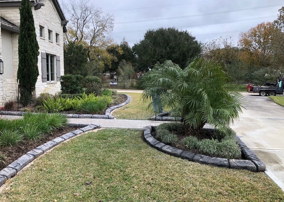 Landscaping for Texas Curb N Borders in Houston, TX