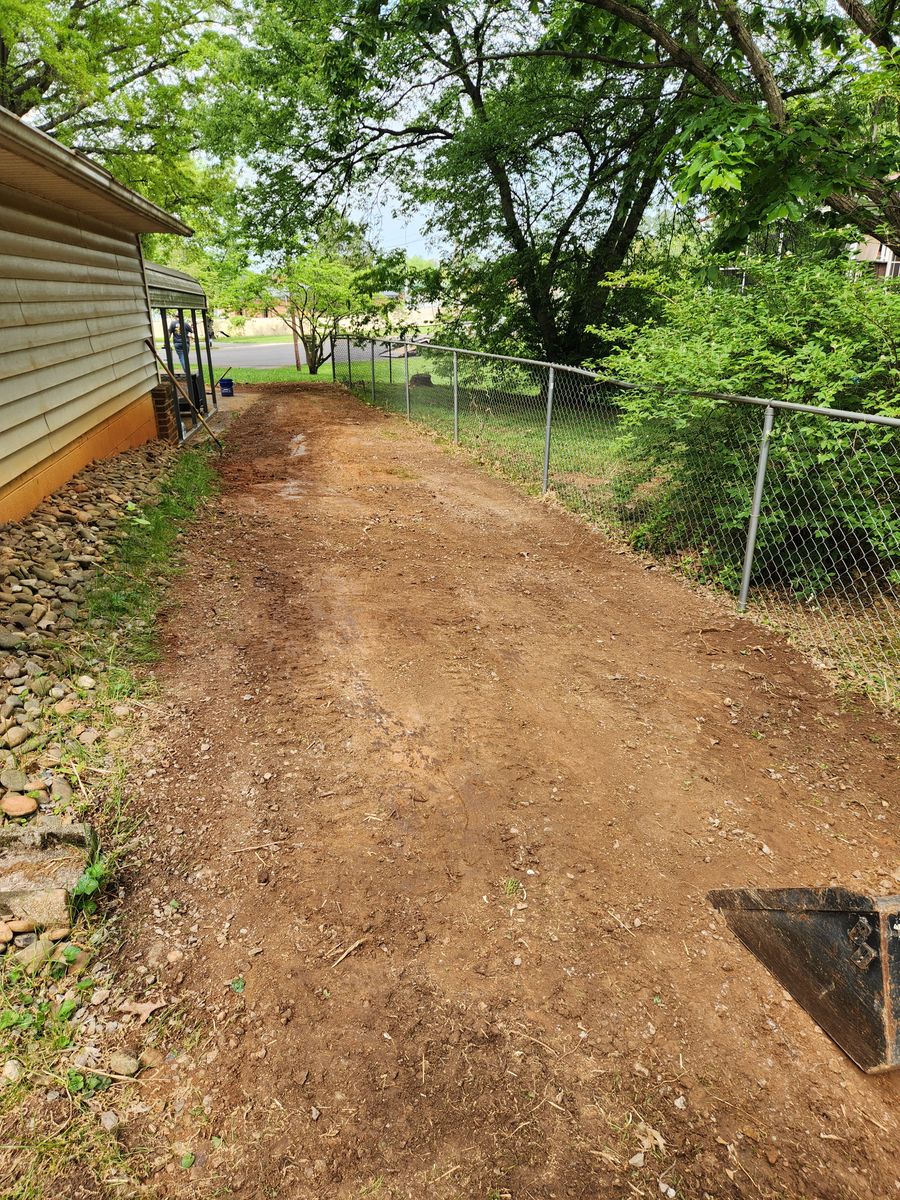 Site Cleanup and Preparation for Earthworks Elite in Sevierville, TN