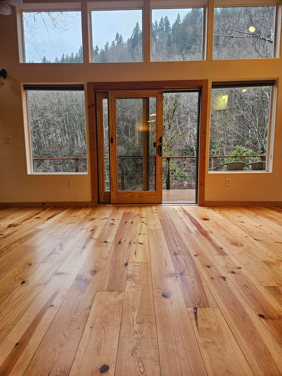 Floor Installation for Smithe Hardwood Flooring  in Sandy, OR