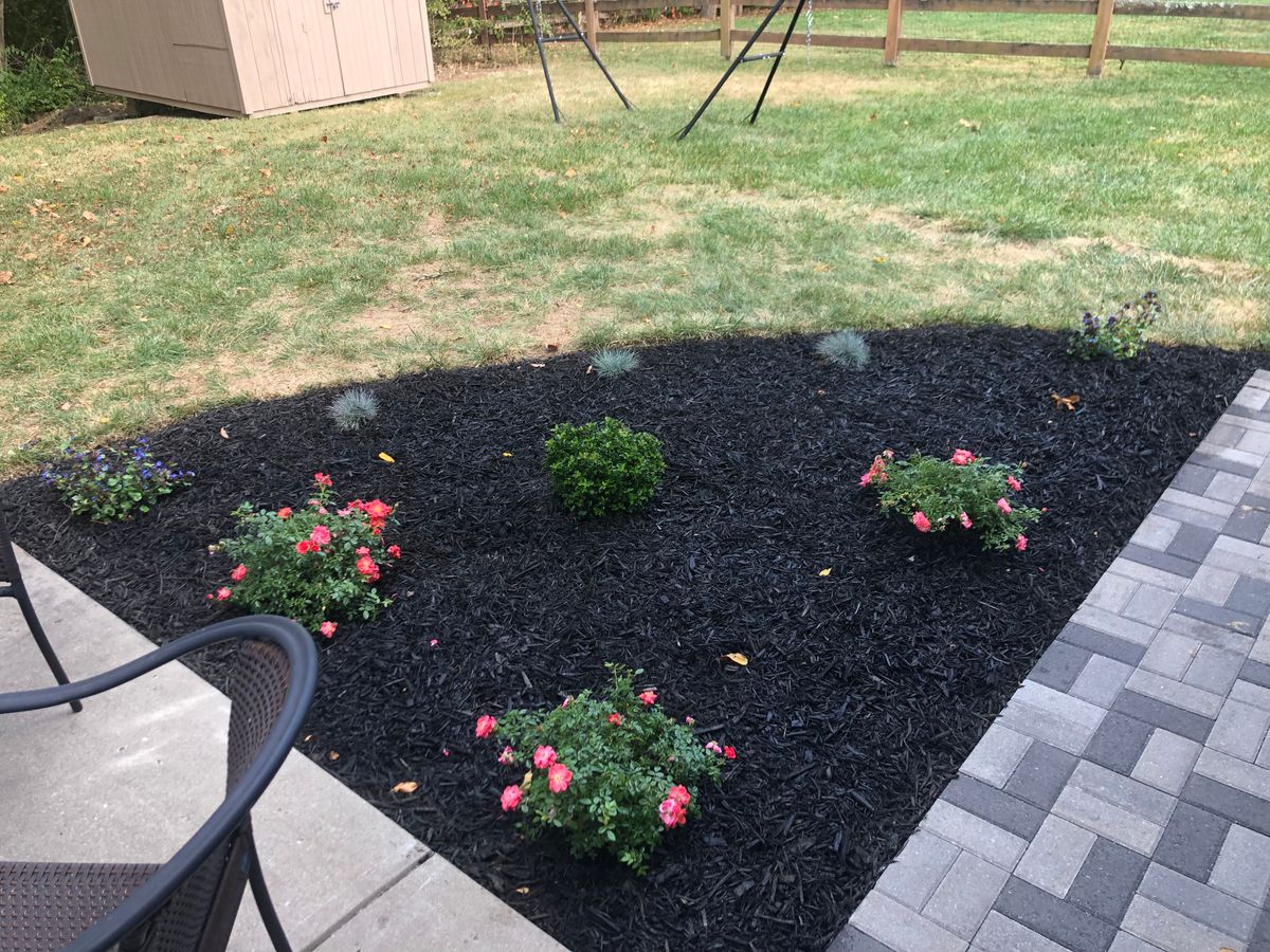 Flower Bed Design for OneCallCuts in Middletown, OH