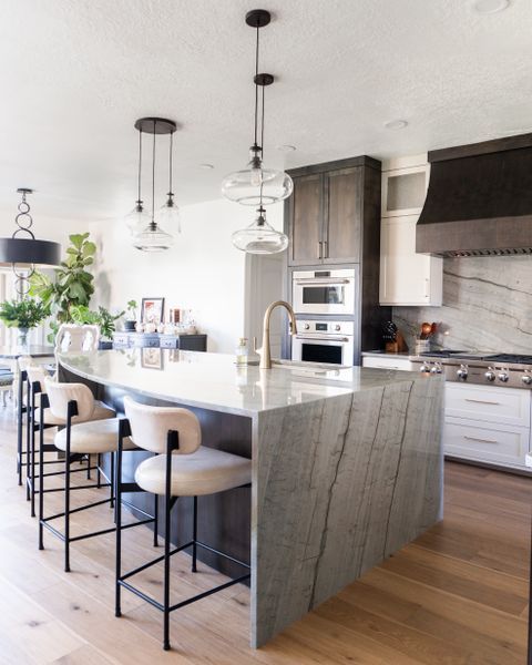 Kitchen Renovation for Innovative Construction in Centerville, Utah