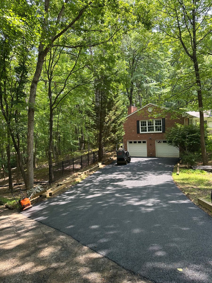 Asphalt Driveways for James R Carter Paving in Roanoke, VA