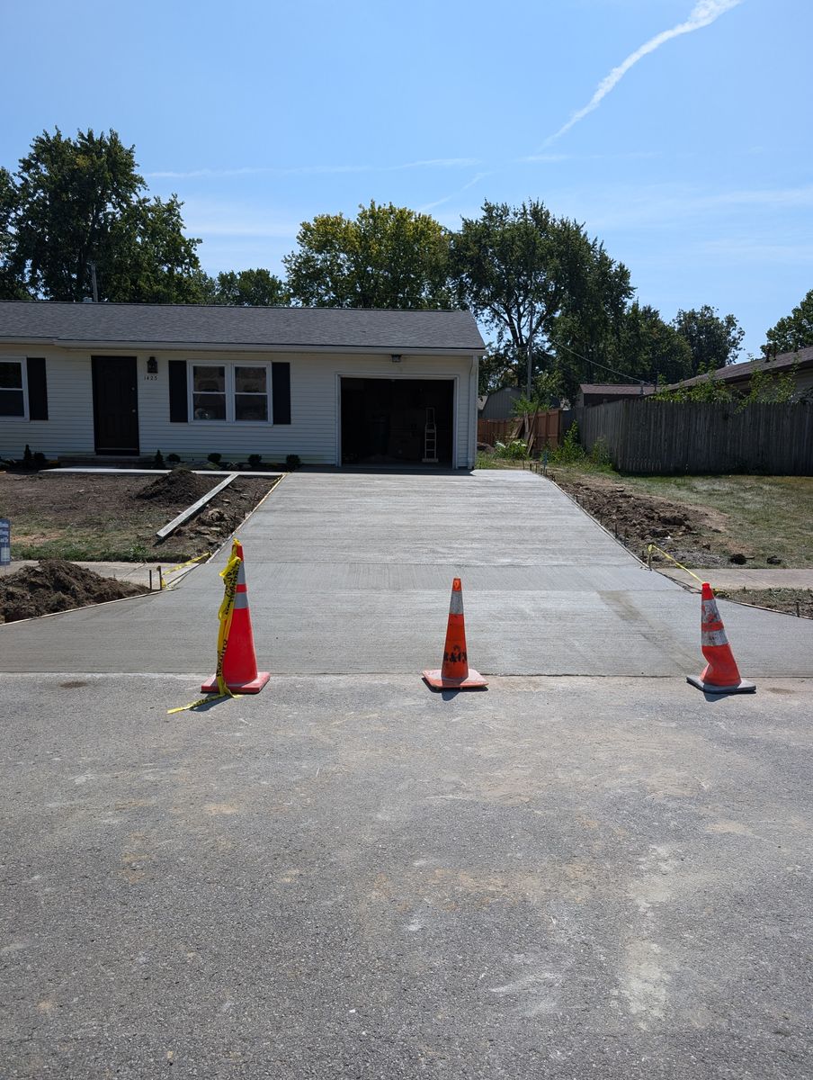 Driveway Construction for Indy Elite Concrete in Arcadia, IN