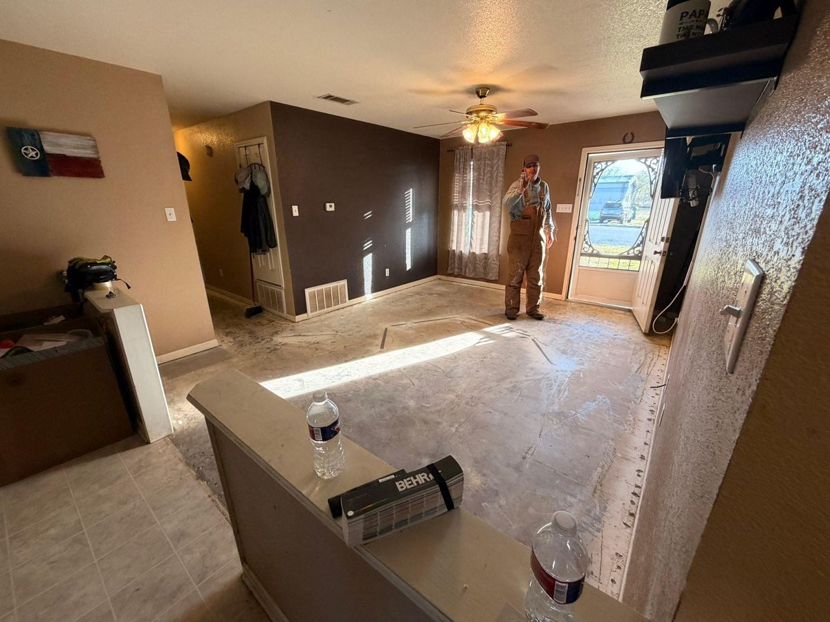 Flooring for R E Tanner Home Improvement in Buckholts, TX